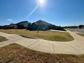731 Braeburn Ct in Bentonville, AR - Building Photo - Building Photo