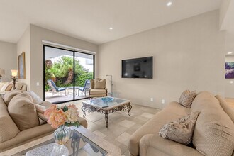 31 Stanford Dr in Rancho Mirage, CA - Building Photo - Building Photo