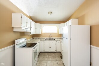 51 Sunset Mnr Dr in Mooresville, IN - Building Photo - Building Photo