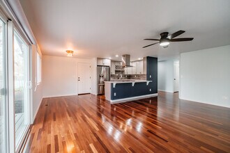 401 Whittier St in Silverton, OR - Building Photo - Building Photo