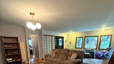 707 W Iowa St in Urbana, IL - Building Photo - Building Photo