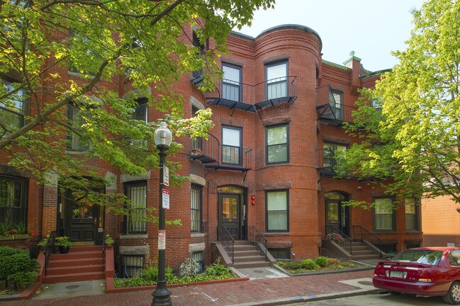 19 Cumberland St in Boston, MA - Foto de edificio - Building Photo