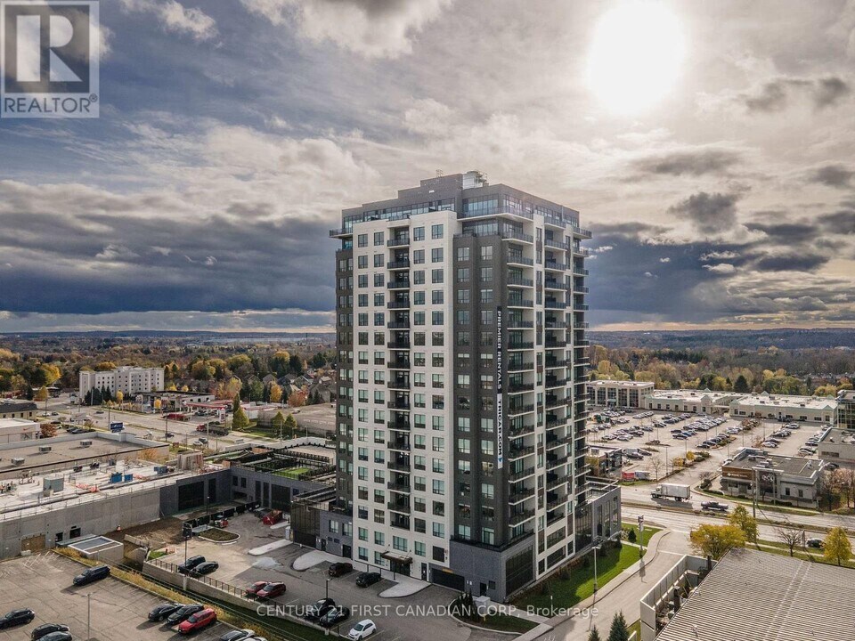 4286 King St in Kitchener, ON - Building Photo