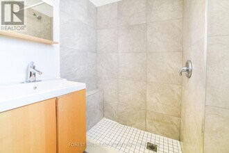 280 Eglinton Ave W in Toronto, ON - Building Photo - Building Photo