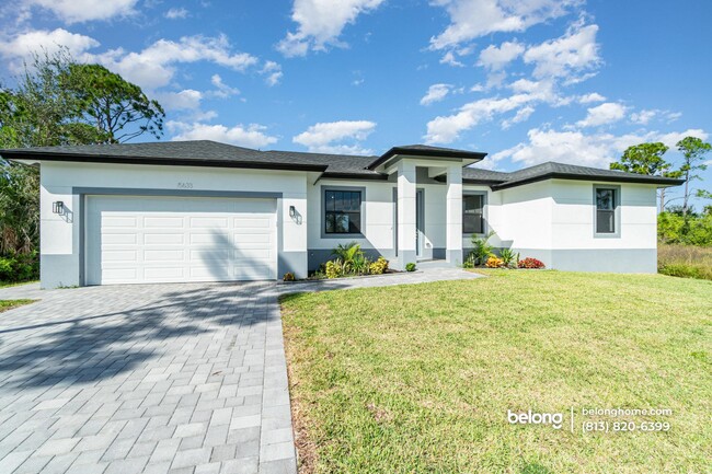 15633 Lakeland Cir in Port Charlotte, FL - Building Photo - Building Photo