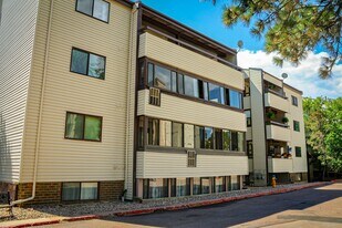 6520 Delmonico Dr in Colorado Springs, CO - Building Photo