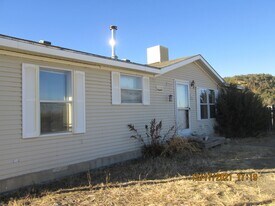 420 Chambers St in Aguilar, CO - Building Photo