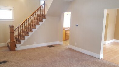 732 Dawson St in Waterloo, IA - Building Photo - Building Photo