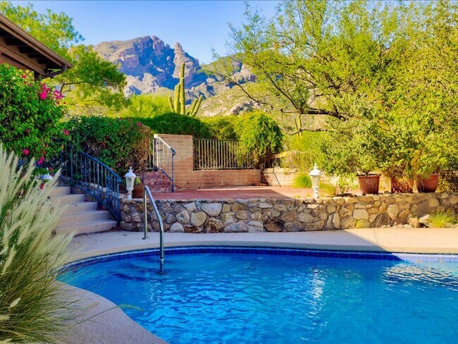 6750 N Longfellow Dr in Tucson, AZ - Building Photo - Building Photo