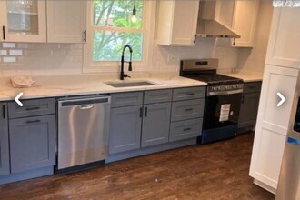 201 S Vine St in Hinsdale, IL - Building Photo - Building Photo