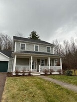 12 Stannard Dr in Essex Junction, VT - Building Photo