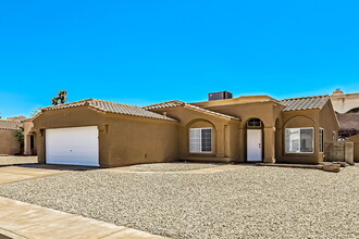 439 Viewmont Dr in Henderson, NV - Building Photo - Building Photo