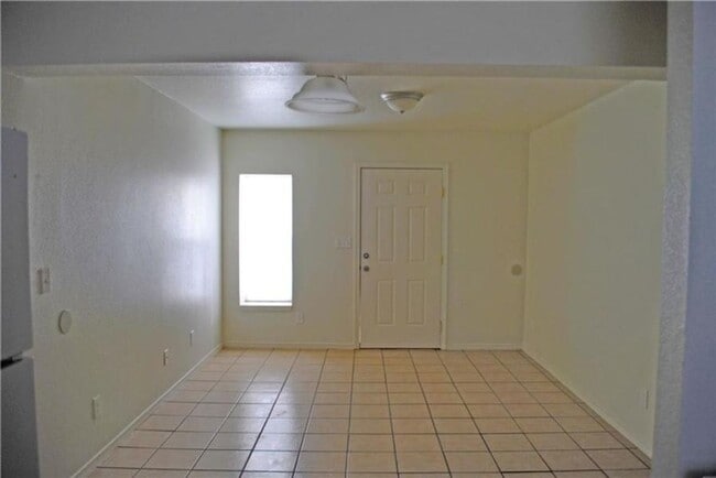 205 N Little Flower Rd in El Paso, TX - Building Photo - Building Photo