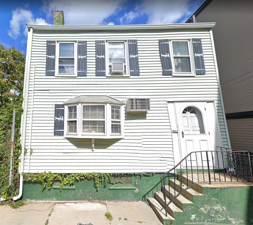 164 Bowen St, Unit TOWNHOUSE in Boston, MA - Building Photo