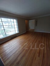 20090 Green Oak Dr in Euclid, OH - Building Photo - Building Photo