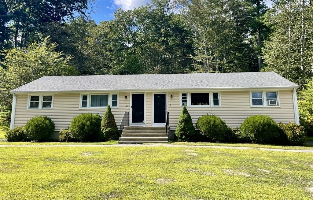 15 Conant St in Bridgewater, MA - Building Photo