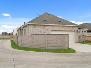 100 Royal Fern Rd in Hutto, TX - Building Photo - Building Photo