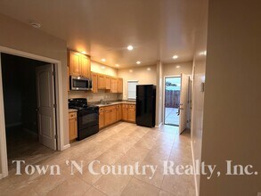 613 Archer St in Salinas, CA - Foto de edificio - Building Photo