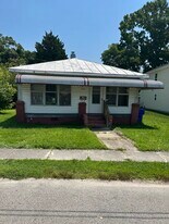 118 Halifax St in Suffolk, VA - Building Photo