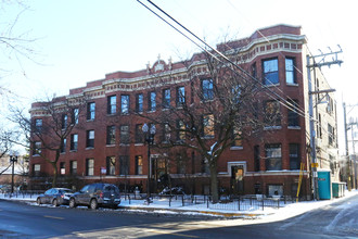 6928 N Sheridan Rd in Chicago, IL - Foto de edificio - Building Photo