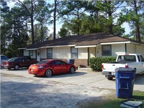 1930 Flower Ave in Panama City, FL - Foto de edificio - Building Photo