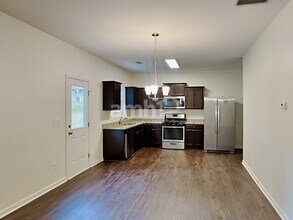 296 Maxton Ave in Dallas, GA - Foto de edificio - Building Photo