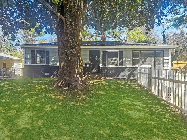 2821 Revere Dr NW in Atlanta, GA - Building Photo - Building Photo