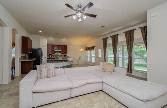 15218 Zenith Glen Ln in Cypress, TX - Building Photo - Building Photo