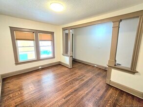 27 Bidwell Ave in East Hartford, CT - Building Photo - Building Photo