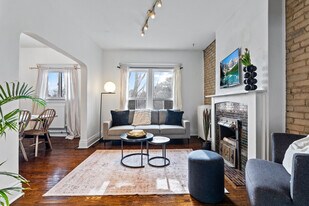 23 Parkside Dr in Toronto, ON - Building Photo