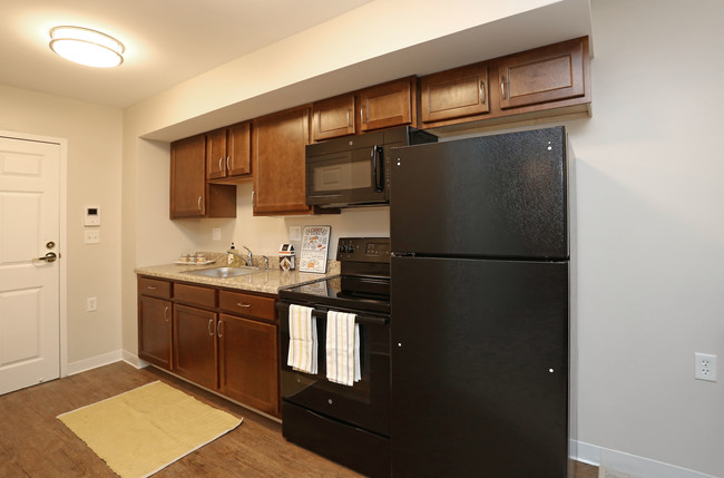 Lenox Schoolhouse Apartments in Lenox, MA - Foto de edificio - Interior Photo