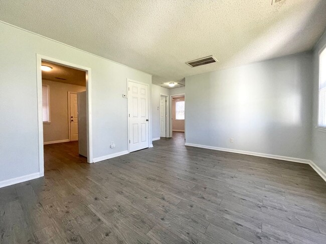 516 Elm St in Jacksonville, NC - Building Photo - Building Photo