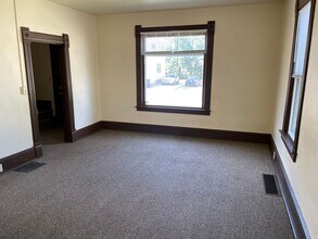 749 Prospect Ave in Oshkosh, WI - Building Photo - Building Photo