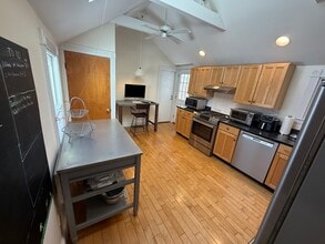 21 French Ave in Wayland, MA - Building Photo - Building Photo