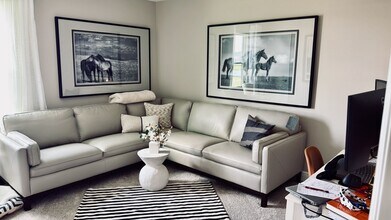 1729 Drummond Pt in Zephyrhills, FL - Foto de edificio - Building Photo