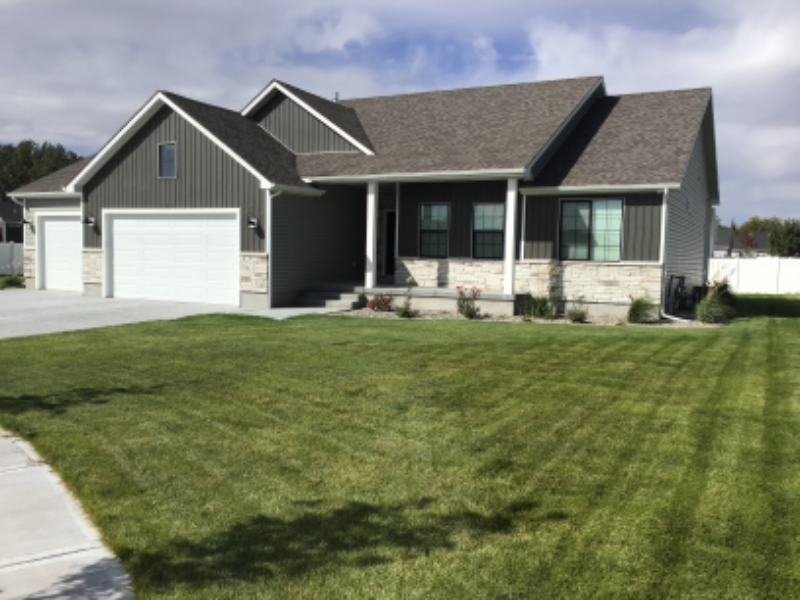 355 Tie Breaker Dr in Idaho Falls, ID - Building Photo
