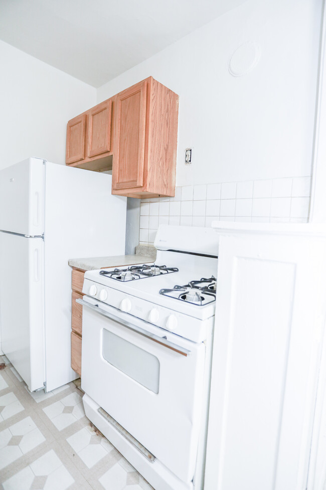 4055 W Melrose St, Unit #2N in Chicago, IL - Foto de edificio - Building Photo