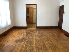 546 Valley St in Minot, ND - Foto de edificio - Building Photo