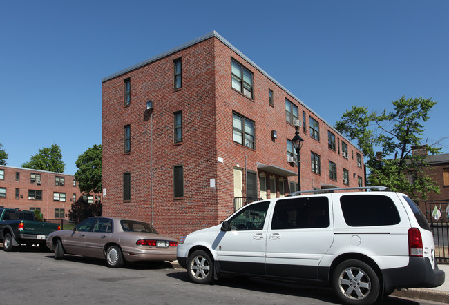 Perkins Homes in Baltimore, MD - Foto de edificio - Building Photo