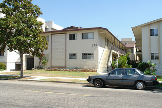 124 N Everett St in Glendale, CA - Building Photo - Building Photo