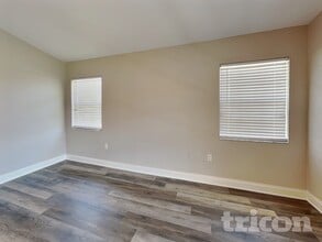 3598 N Biscayne Dr, Unit 26-2 in North Port, FL - Foto de edificio - Building Photo