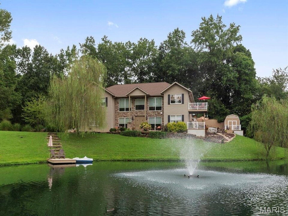 205 Paul Pl in Lebanon, IL - Building Photo