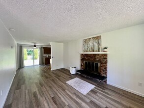 724 36th Ave NE in Olympia, WA - Building Photo - Building Photo