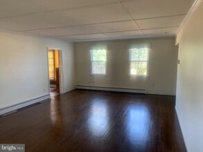 915 Stone Rd in Clementon, NJ - Building Photo - Building Photo