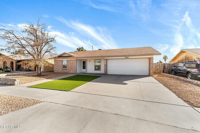 11404 Bunky Henry Ln in El Paso, TX - Building Photo - Building Photo