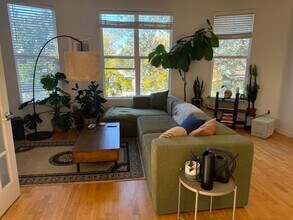 2422 Tremont Pl in Denver, CO - Building Photo - Building Photo