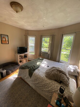 120 Windsor Rd, Unit 1 in Medford, MA - Building Photo - Building Photo