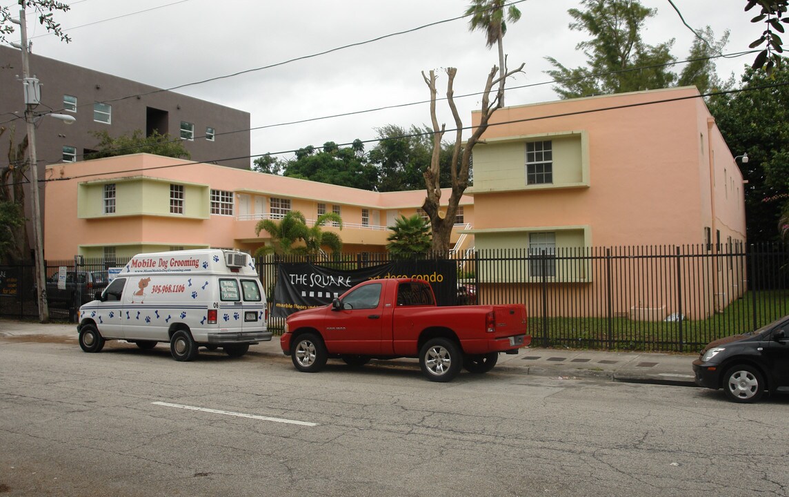 The Hillary in Miami, FL - Foto de edificio