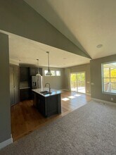 7012 S 184th St in Omaha, NE - Building Photo - Building Photo