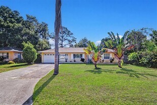 209 S Aurora Ave in Clearwater, FL - Building Photo